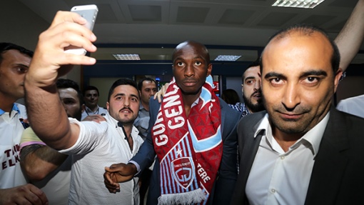 Стефан Мбиа