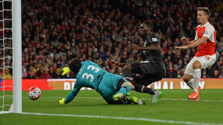 Чех спас команду после удара Бентеке Чех спас команду после удара Бентеке