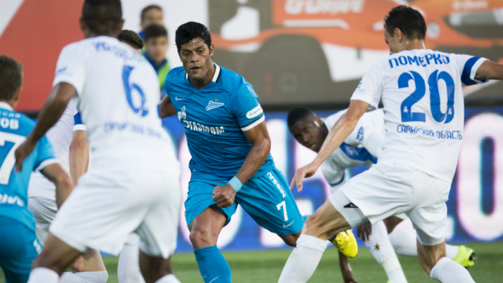 Халк прорывает сквозь «Крылья Советов»