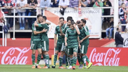 «Огурцы» празднуют гол Вестерманна