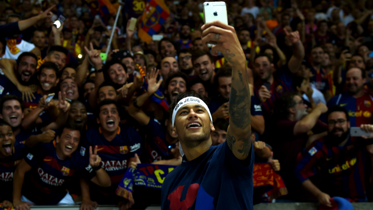 Неймар любит селфи