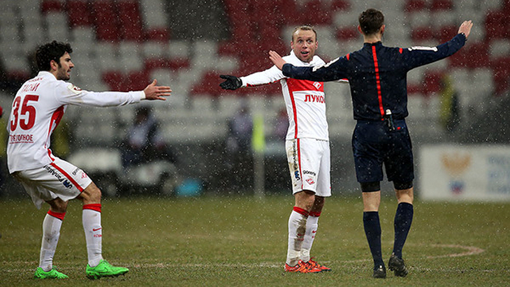 Судья Куликов не увидел фола