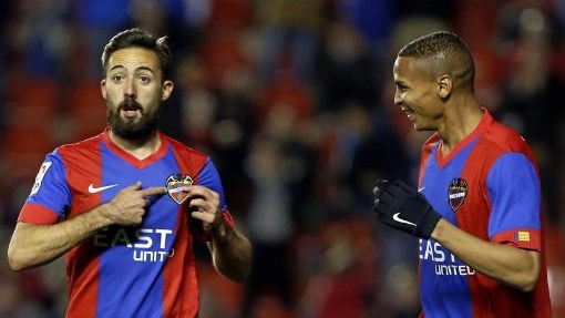 Хосе Моралес (слева) и Дейверсон Брум