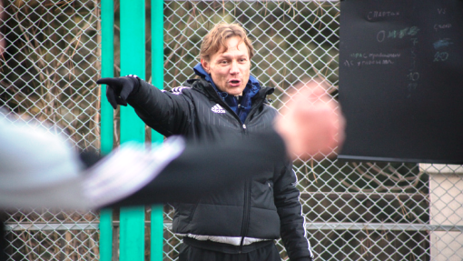 Валерий Карпин