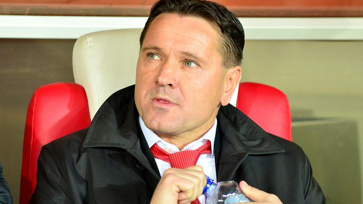 Дмитрия Аленичева и его команду снова сопровождает шквал критики Дмитрия Аленичева и его команду снова сопровождает шквал критики