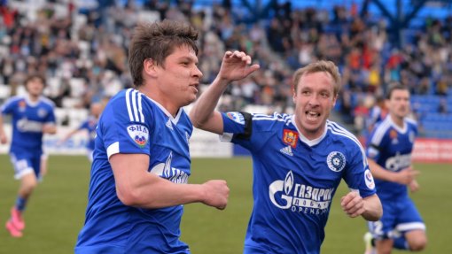 Футболисты «Газовика»