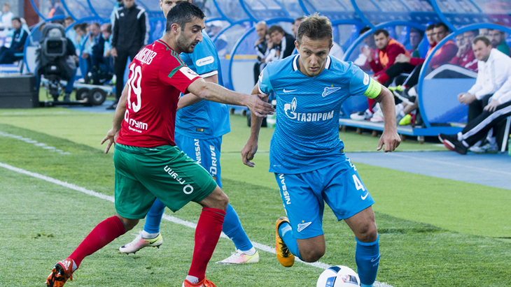 «Зенит» и «Локо» сыграли на «Петровском»