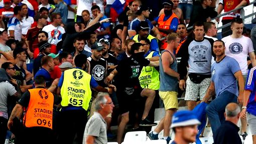 Сборную России могут исключить из числа участников Евро-2016