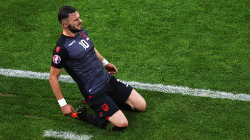 Армандо Садику