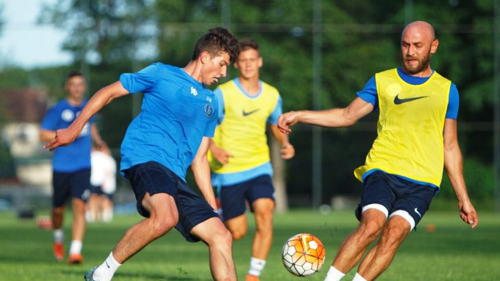 Футболисты «Днепра»