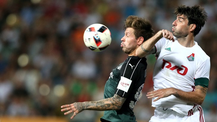 Ведран Чорлука против Федора Смолова