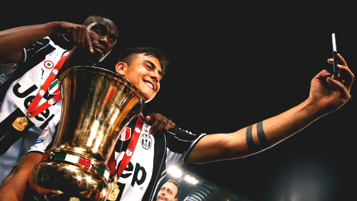 Лучший селфи — селфи с трофеем Лучший селфи — селфи с трофеем