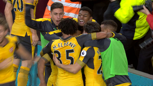 Радость футболистов «Арсенала» Радость футболистов «Арсенала»