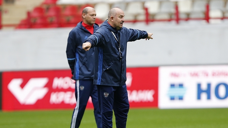 Станислав Черчесов проведет третий матч в качестве главного тренера сборной России