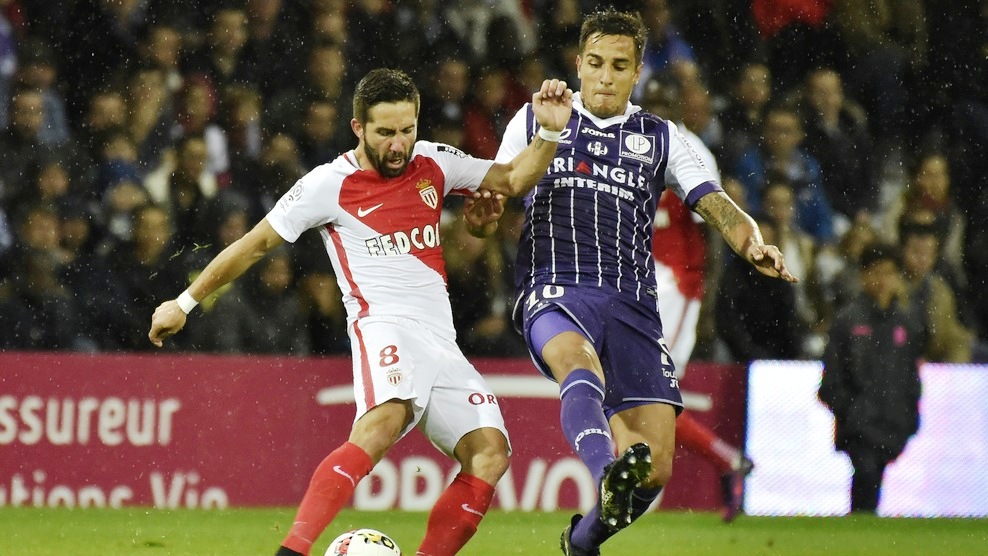 Команда Паскаля Дюпра переиграла одного из претендентов на титул