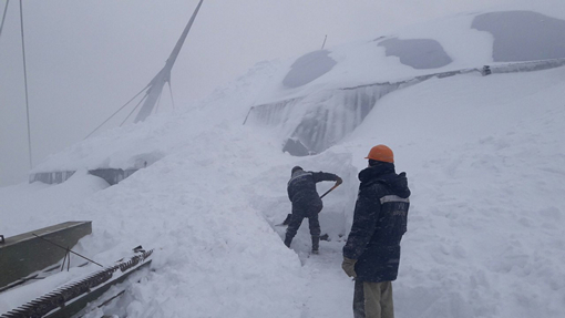 Арену на Крестовском острове замело снегом