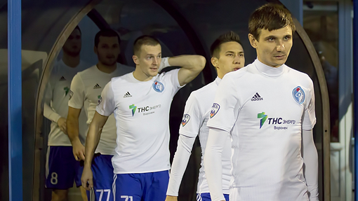 Футболисты «Факела»