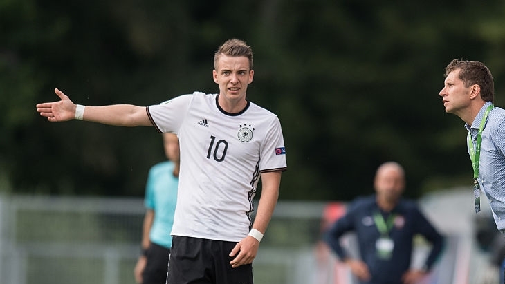 Макс Безушков