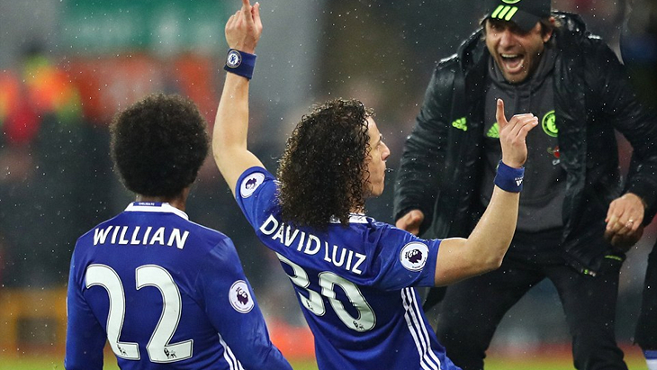 Давид Луис забил со штрафного