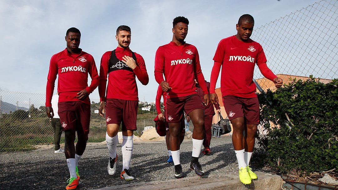 Москвичи вылетели в Испанию