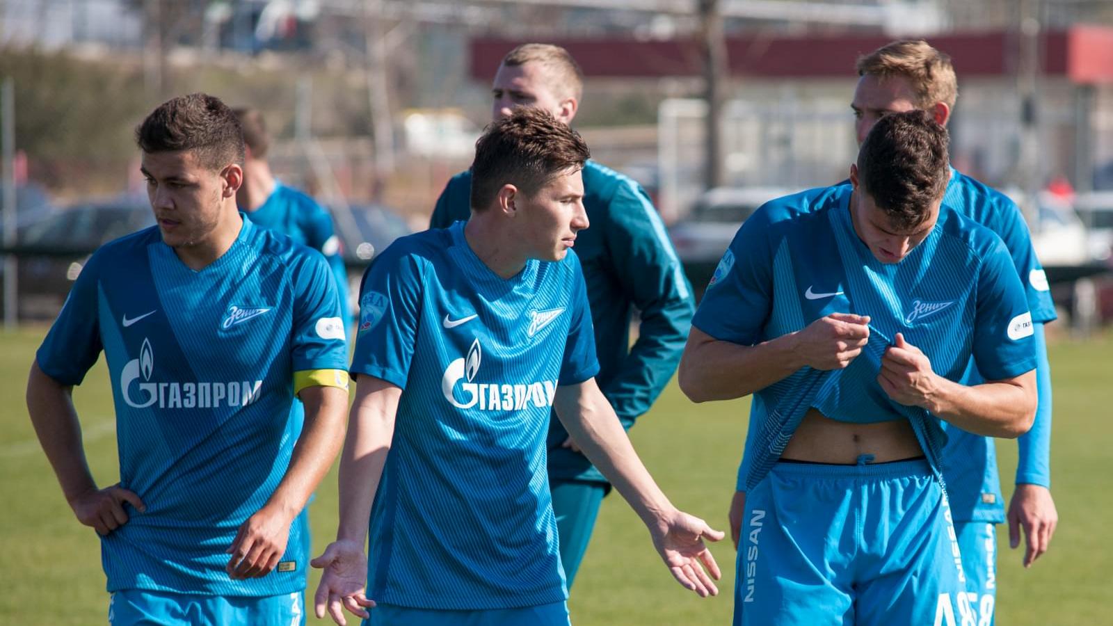 Футболисты «Зенита-2»