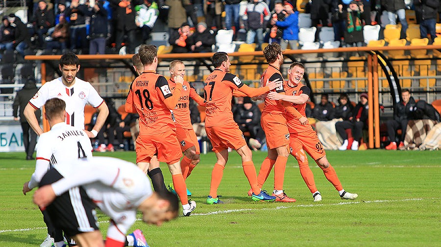 Эрик Бикфалви принимает поздравления