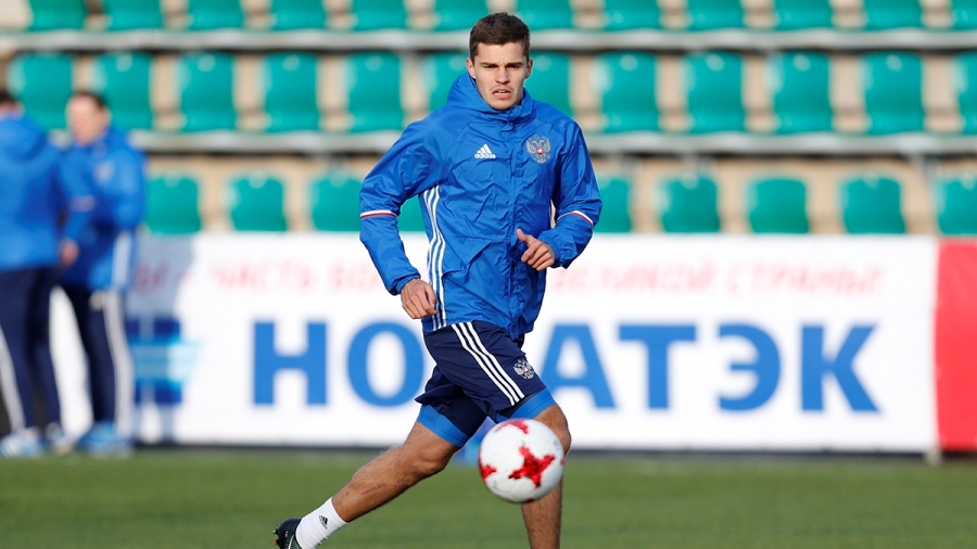 Роман Зобнин