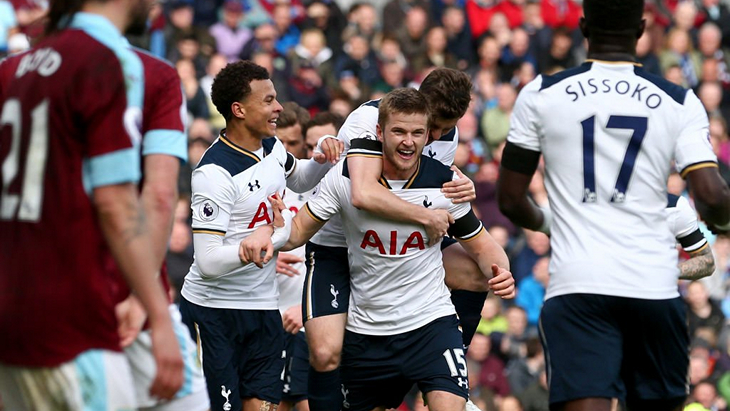 Эрик Дайер принимает поздравления