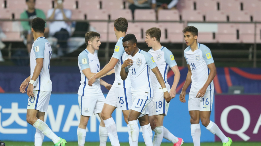 «Львы» вышли в четвертьфинал турнира