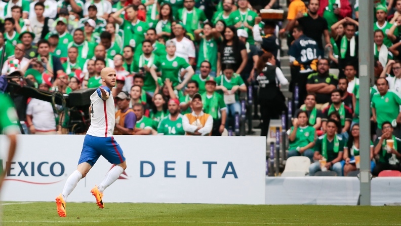 Майкл Брэдли