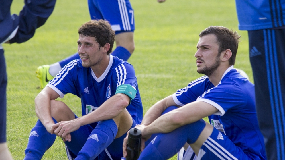 Футболисты «Факела»