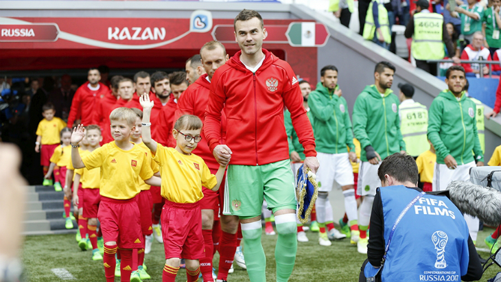 Игорь Акинфеев