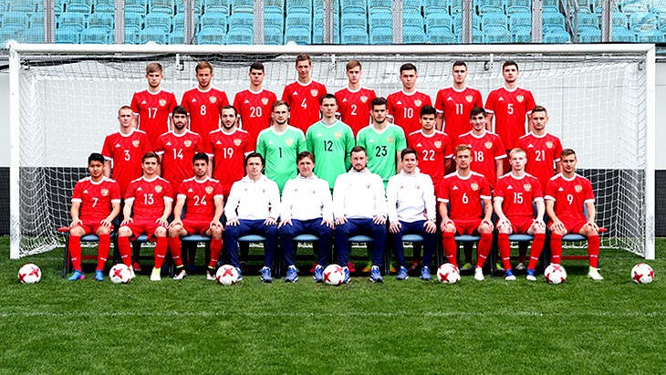 Евгений Бушманов назвал состав из 28 игроков