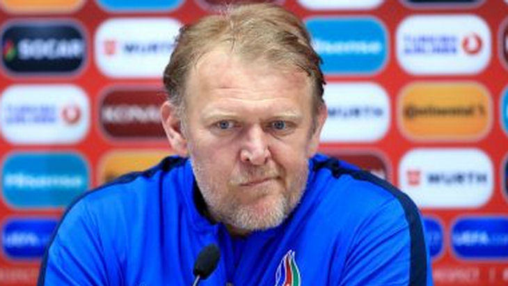 Роберт Просинечки