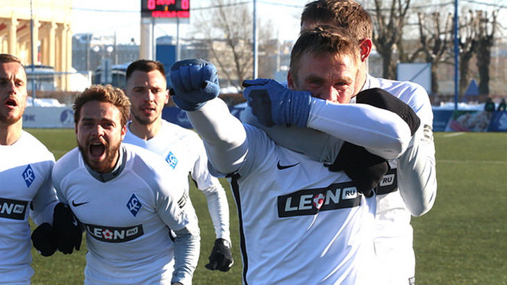 Футболисты «Крыльев Советов»