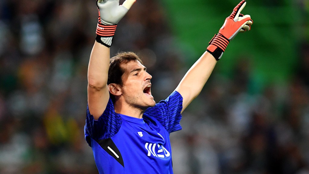 Икер Касильяс