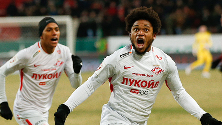 Луис Адриано Луис Адриано