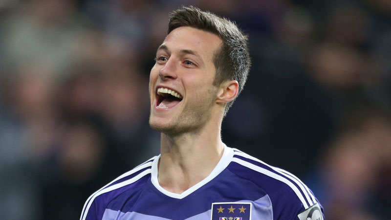 Урош Спайич