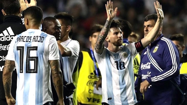 Лионель Месси оформил хет-трик Лионель Месси оформил хет-трик