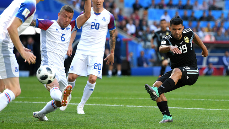 Кун Агуэро открыл счет в матче