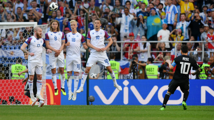 Стандарты у Месси тоже не шли