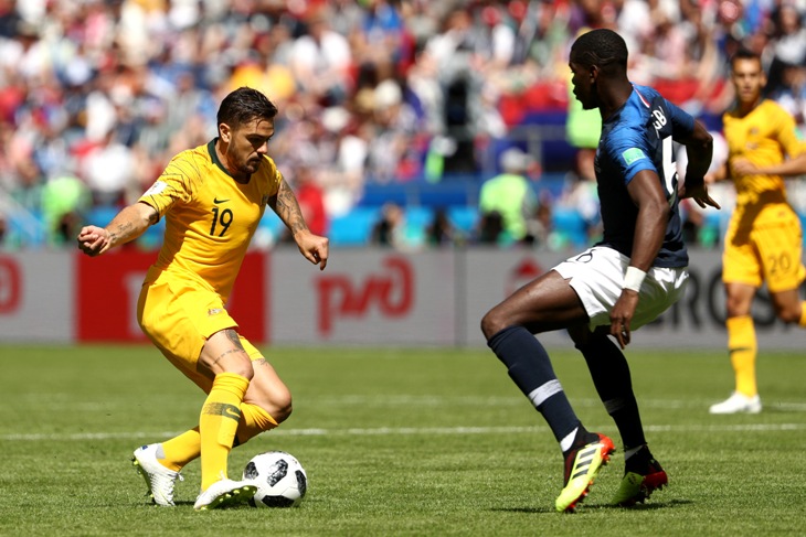 На фоне соперника стали видны серьезные проблемы французов