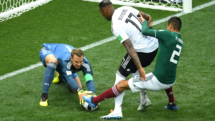 У Мануэля Нойера было много работы