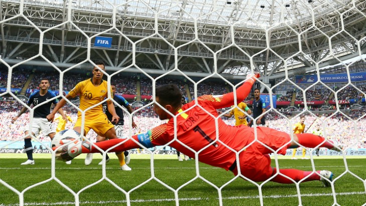 Льорис спасал и от своих, и от чужих