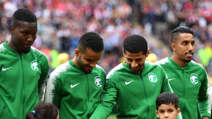 В двигатель самолета, на котором летела сборная Саудовской Аравии, попала птица