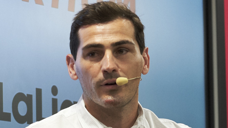 Икер Касильяс