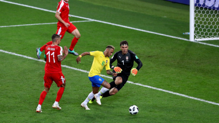 Стойкович не дал Неймару забить