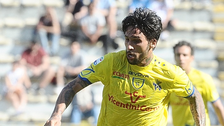 Лукас Кастро