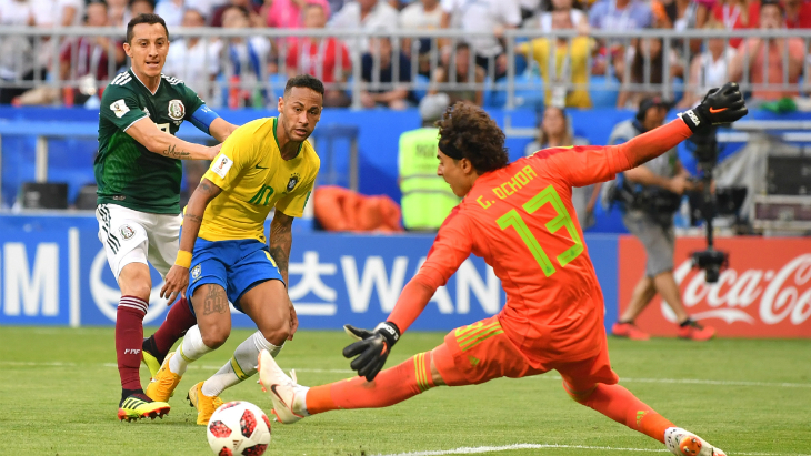 Очоа не справился с Неймаром