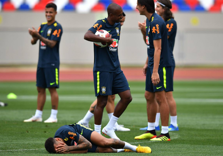 Неймар троллит троллей